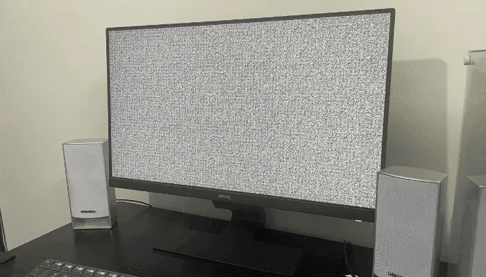 Utilisez les parasites de la télévision comme arrière-plan pour vos vidéos